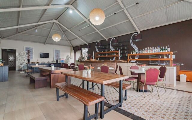 RedDoorz Premium near Bandung Station