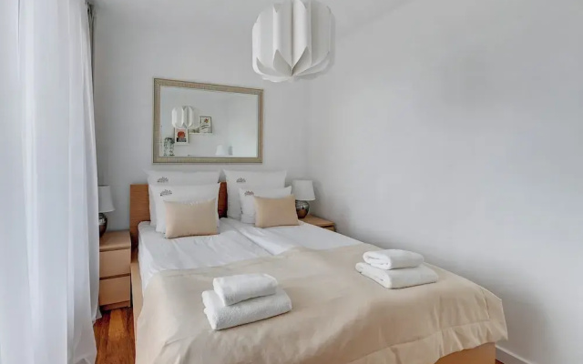 Aura - Riverside & Parking by Downtown Apartments