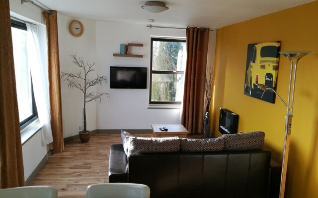 Private Estate City Apartment