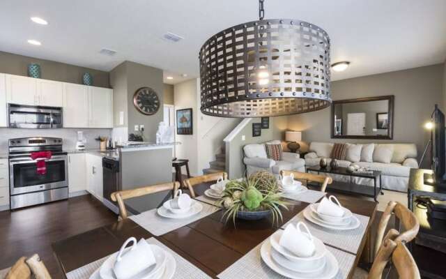 Villa Gusta - Lucaya Village