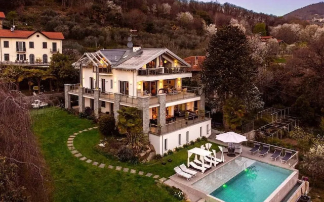 Family Friendly Italian Lakes Holiday Rental With Pool