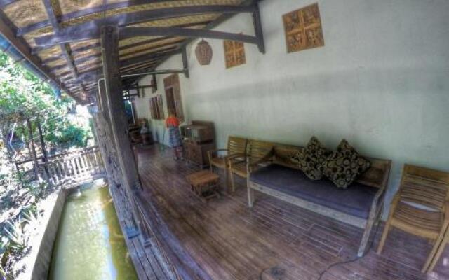 Ike's Hostel