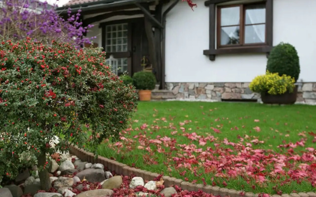 Warm Apartment In Bombogen With Private Parking