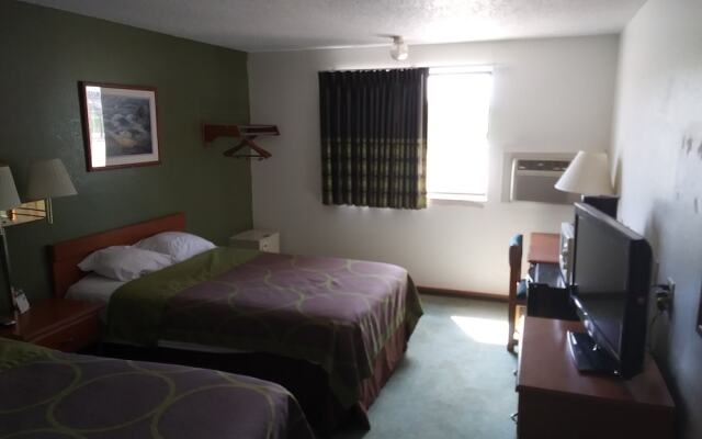 Amerihost Inn & Suites Kingdom City