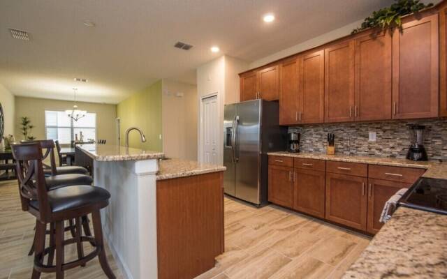 4 Bed 3 Ba Villa with Game Room & Pool