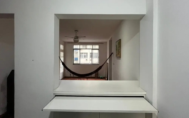 Spacious apartment on Copacabana beach