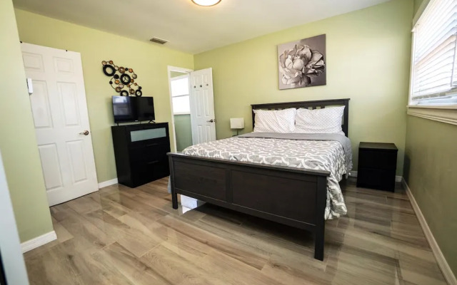 Fun Pool Relax16miles Bushgarden