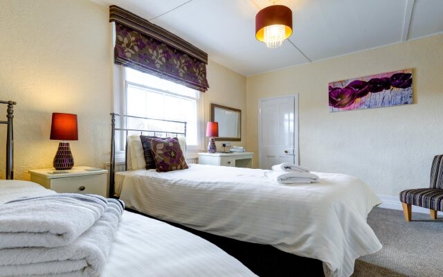 Springfield House - Birmingham Airport & NEC