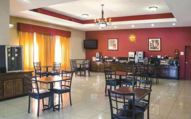 La Quinta Inn & Suites by Wyndham Alice