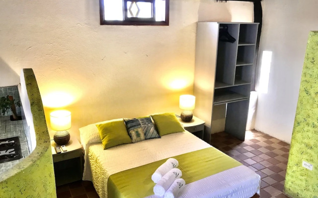 Casa del Lago Lodging House