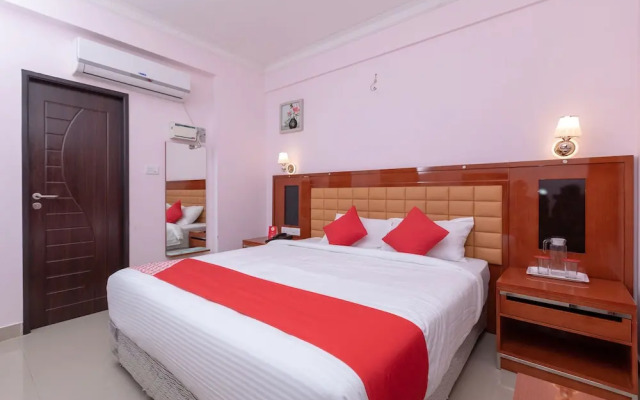 Oyo 17224 Swarnam Residency