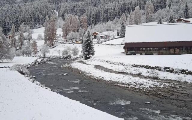 Lago Rotondo Ski House