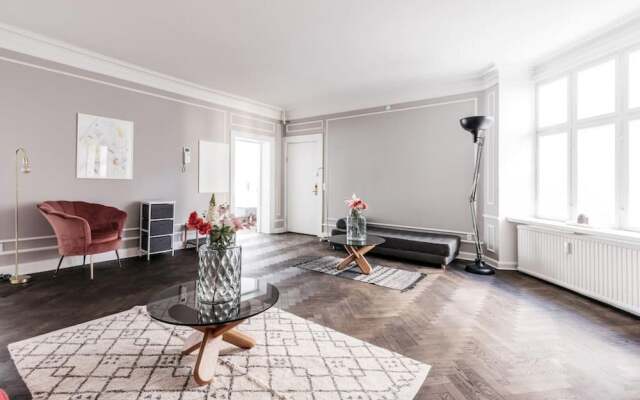 CPH s Finest - 220sqm Luxury Apt - City Central