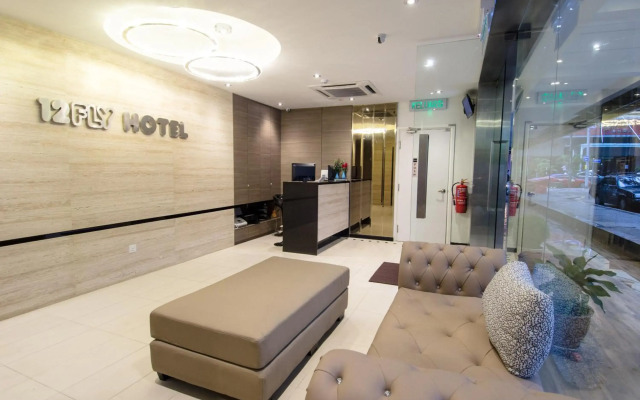 12FLY Hotel