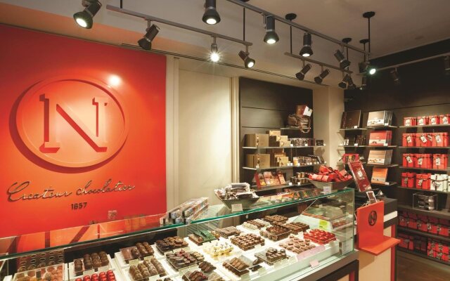 Отель DoubleTree by Hilton Metropolitan - New York City