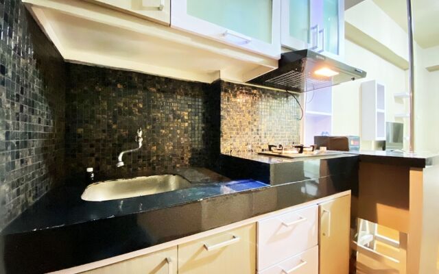 Relaxing Studio Room At Suites @Metro Apartment