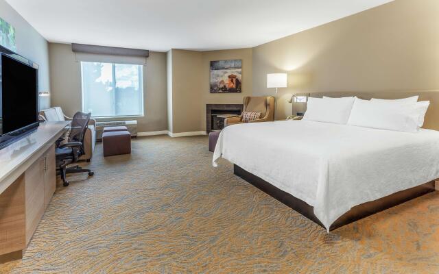 Hilton Garden Inn St. Charles