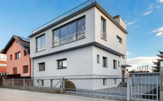 Contemporary apartment with rooftop terrace in Maribor