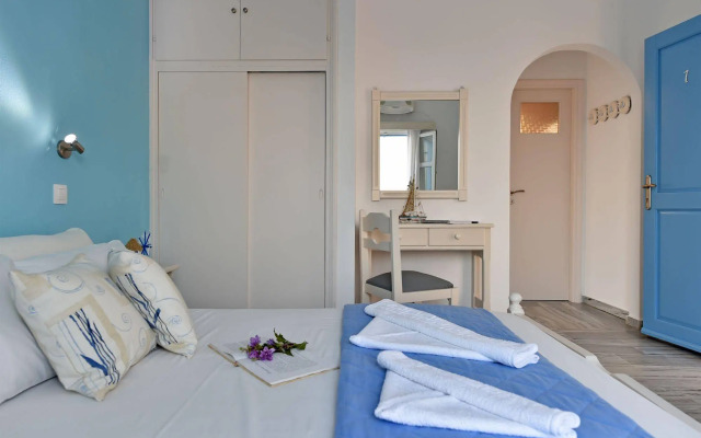 Tarsa Studios & Apartments
