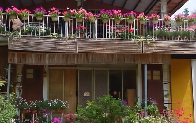 Sanhua B & B
