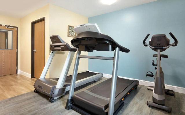 Hawthorn Extended Stay by Wyndham Saint Robert