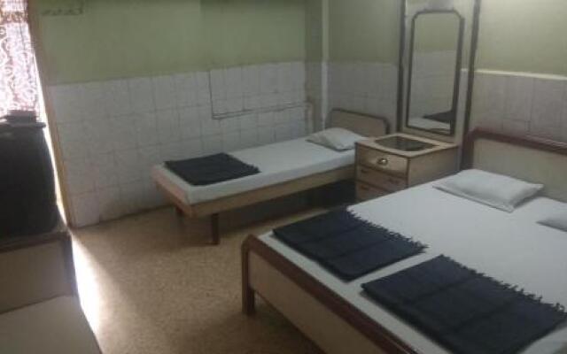 Jay khodiyar guest house