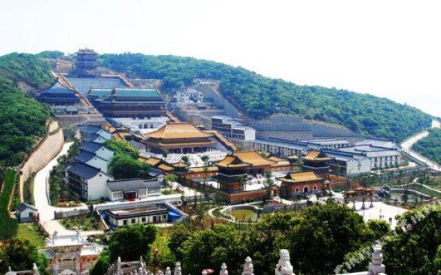 Huibao Inn