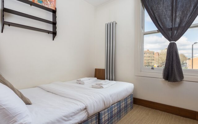 2 Bedroom Flat In Central Dalston