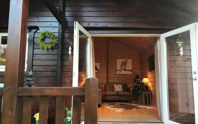 Hollybush Lodges