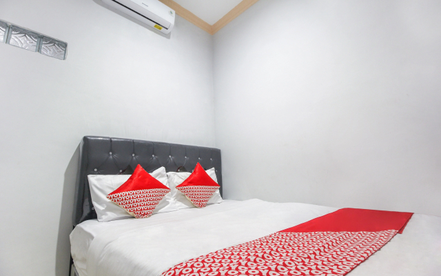 OYO 3399 Gea Guest HouseNearGramedia Mall