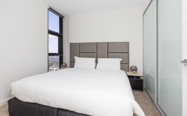 Panoramic Views, AMAZING Location Brand New!!