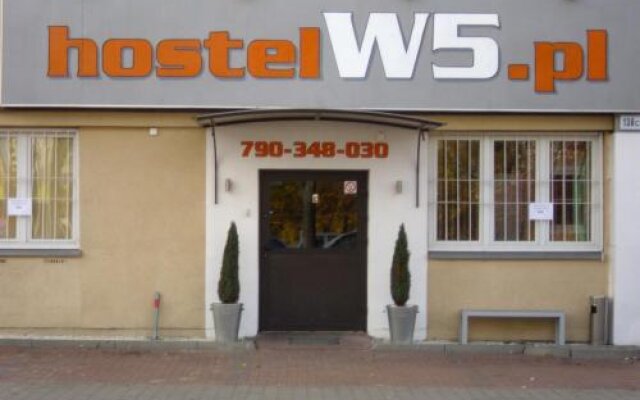 Hostel W5