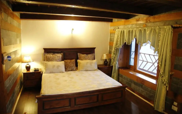 Himalayan Kothi Kais