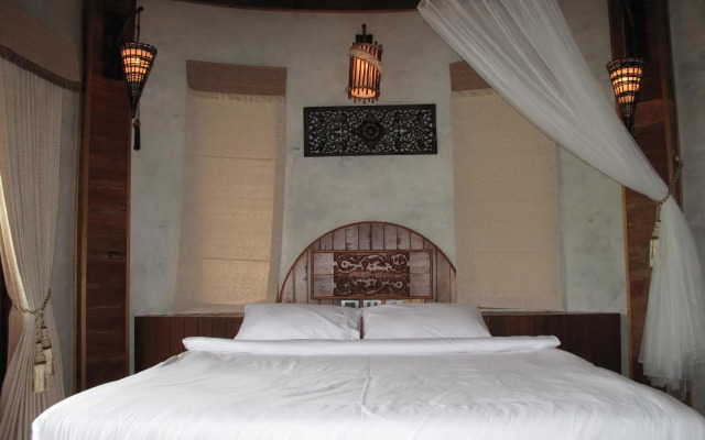 Malibu Beach Bungalows