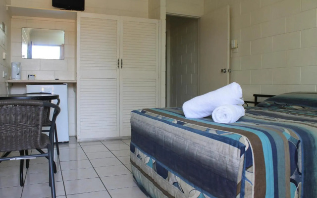 Oasis Inn Cairns