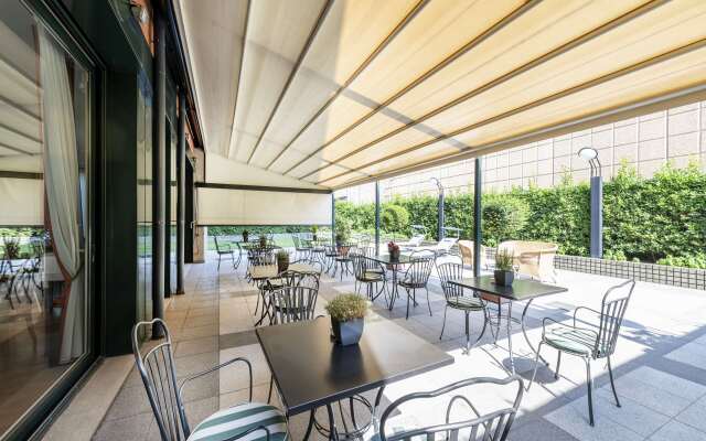 The Regency Hotel, Sure Hotel Collection by Best Western