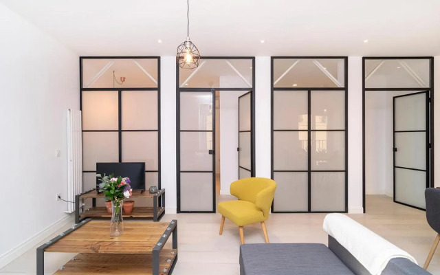 Smiling Apartment Near Puerta del Sol by Batuecas