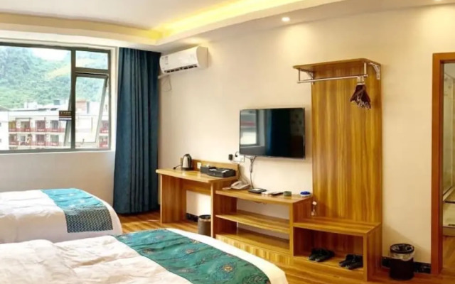 Yangshuo Qingyunge Hotel