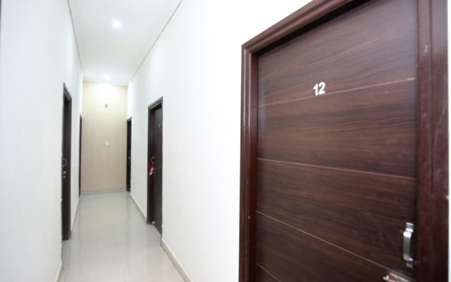 OYO 13088 Hotel Basant