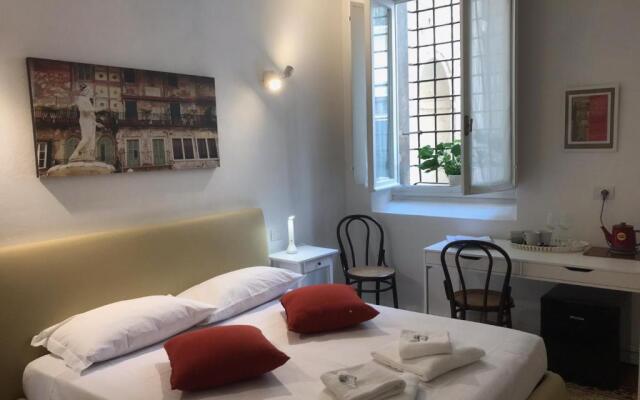 Palazzo Della Torre Room