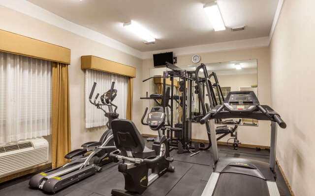 Baymont Inn & Suites Peoria