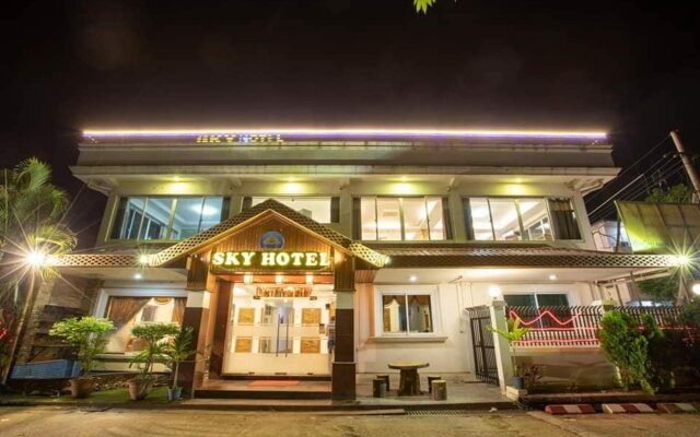 Sky Hotel Hlaing Thar Yar Yangon