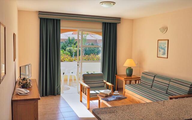 Apartamentos Jardin del Conde