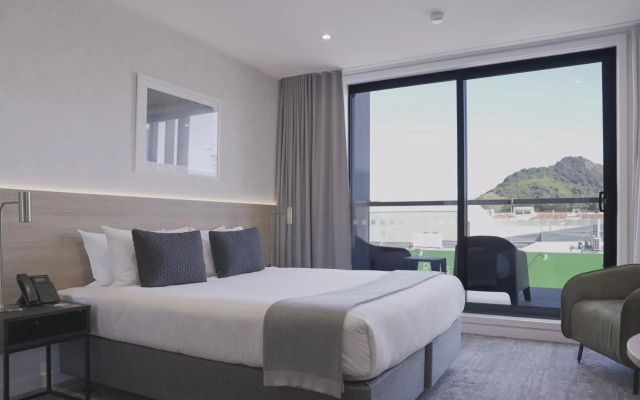 Rooftop Retreat - Mount Maunganui Holiday Home