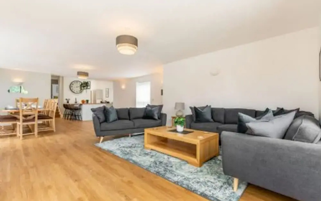 Host Stay Crimond House