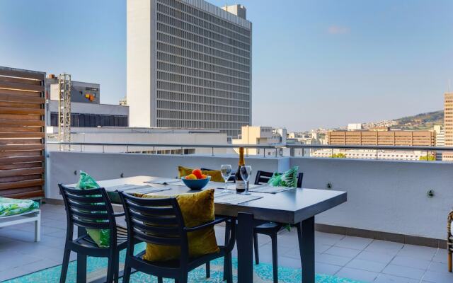 Luxury Table Mountain Balcony Apartment