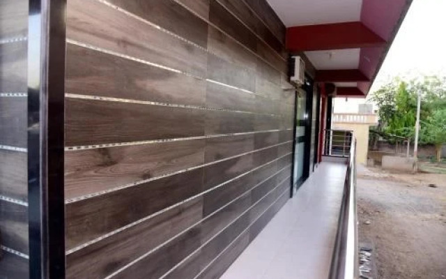 Gangeshwar Guest House