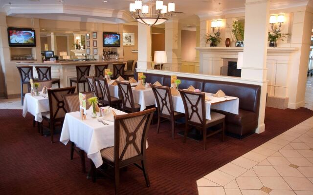 Radisson Hotel Fairview Heights - St. Louis