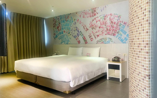 YOUR Hotel