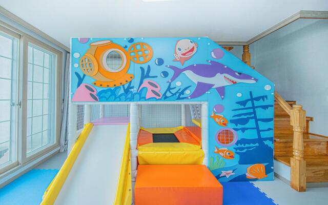Geojae Mongdol Kids Pension